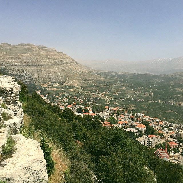 مــوطــنــي مــوطــنــيالجـلال والجـمال والســناء والبهاءفـــي ربــاك ف (Horsh Ehden)