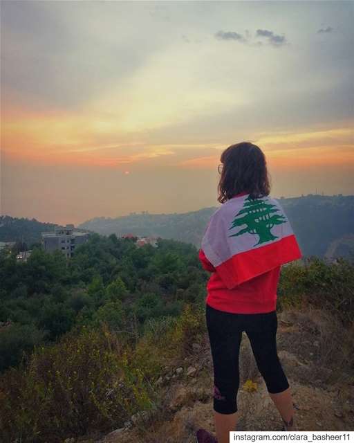 🇱🇧 من هون ما منفلّ... حصرم بعين الكل!  WindOfChange (26.10.2019). كلنا (Lebanon)