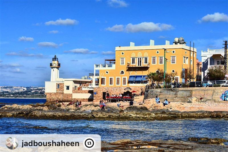 "منارة في بحري 🌊💙.  natgeotravelpic  naturephotography  nature ... (Tyre, Lebanon)