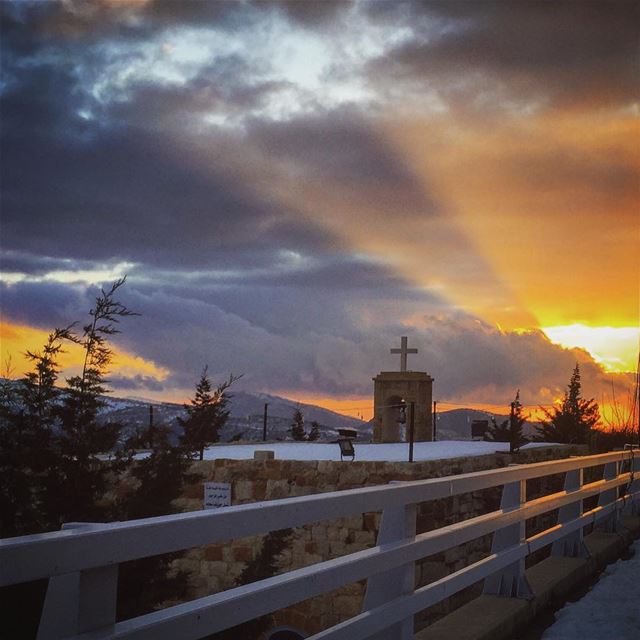 منذ العام ١٣٣٩ في إهدن 🙏 دير مارت مورا 🙏... (Ehden, Lebanon)