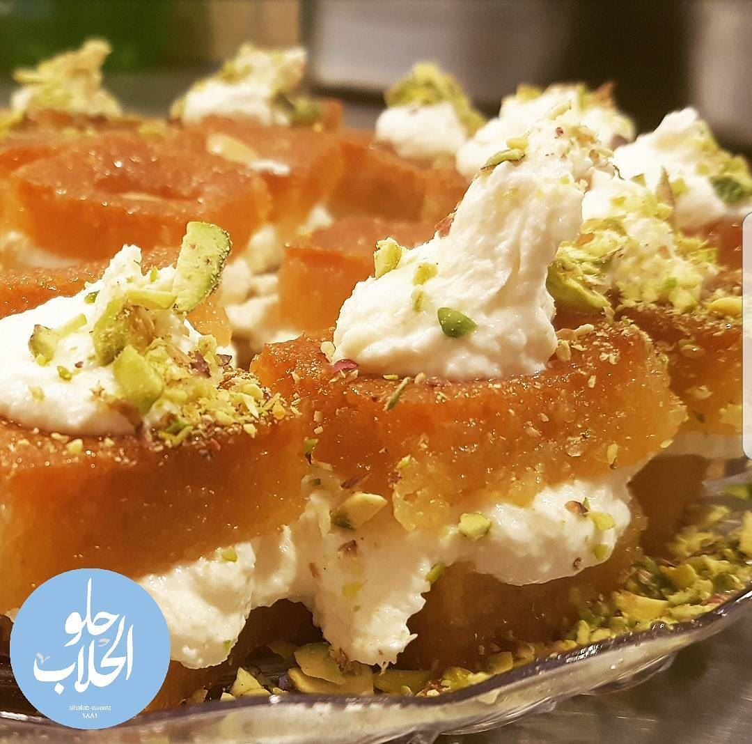 نمورة بالقشطة 👌😋🌙أو بسبوسة بالقشطة😍 Delightful fusion   رمضان_كريم  نمو (Abed Ghazi Hallab Sweets)