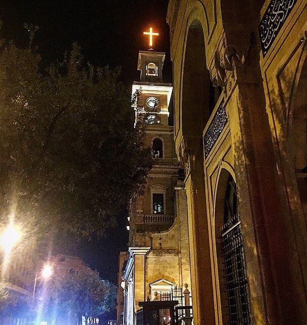 نور العالم..✨💛 night  faith  cross  jesus  christ  love  peace  light ... (Downtown Beirut)
