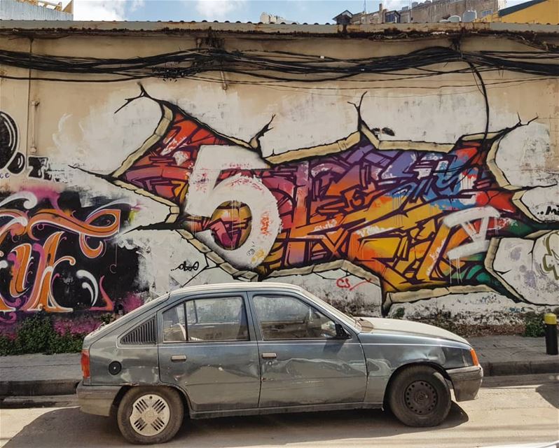 هالسيارة مش عم تمشي🕹 (Beirut, Lebanon)