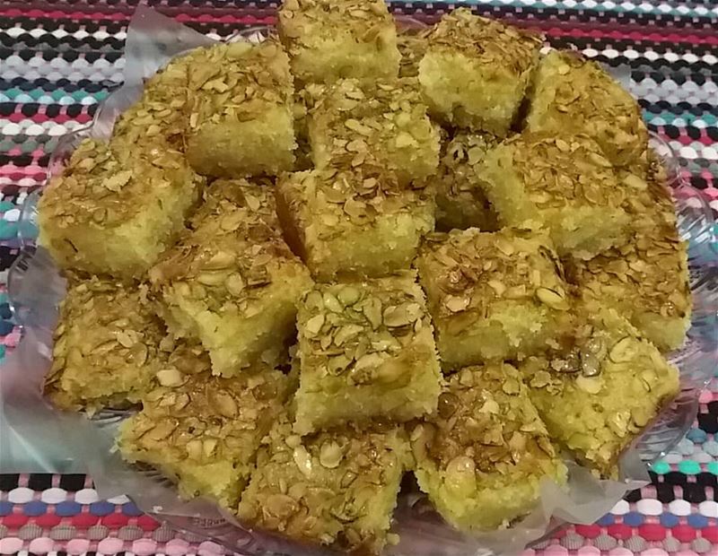 هريسة طيبة 👍👍👍🤗🤗🤗😉😉😉❤❤❤😍😍😍  هريسة  حلويات  لبنان  سوريا ...
