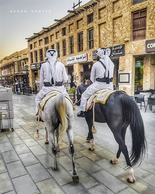 هي الشيء أو ضدّه، و انفجارات روحيهي الماء و النار، هي الفرق بيني.. و بيني (Souq Waqif)