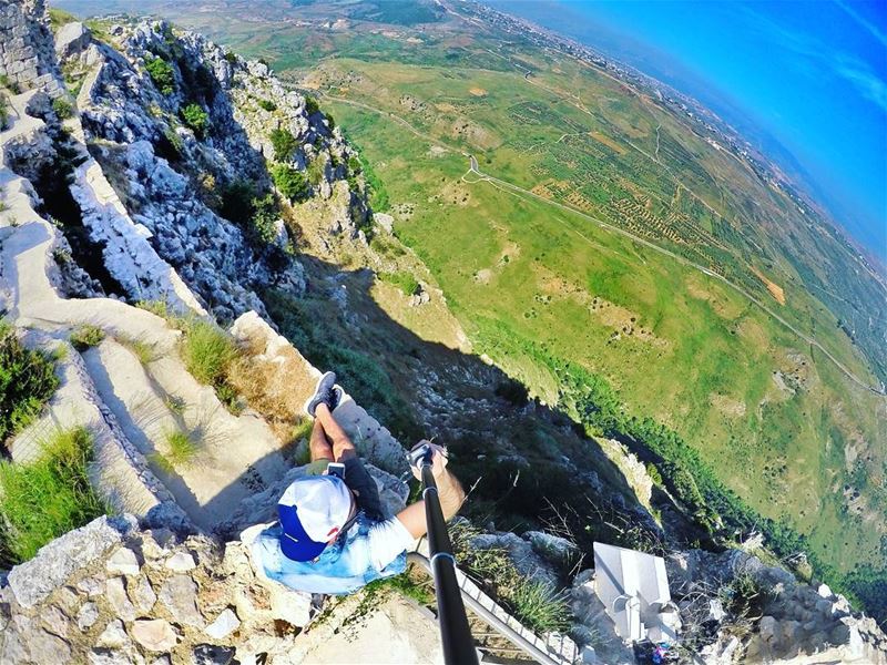 و ما أدراك ما أرض ..  الجنوب ❤ قلعة_شقيف 😍 gopro  goprohero4 ...