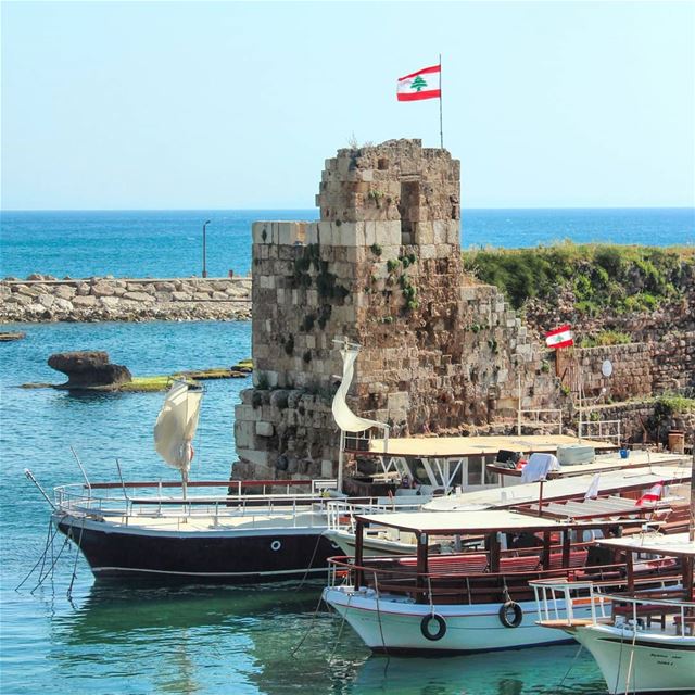 و من هيديك الإيام.. بعدو هالمينا  جبيل... lebanon  jbeil  byblos ... (Byblos - Jbeil)