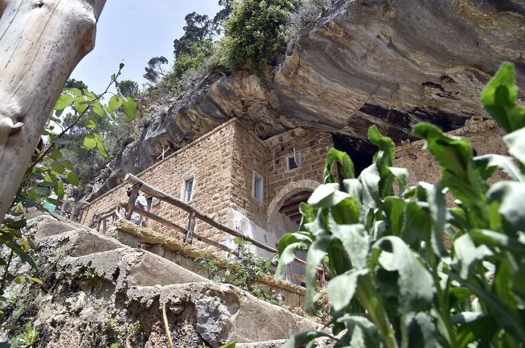 وادي قنوبين (📸لبنان 24) Lebanon  annoubin  mountains  Religious    Insta...