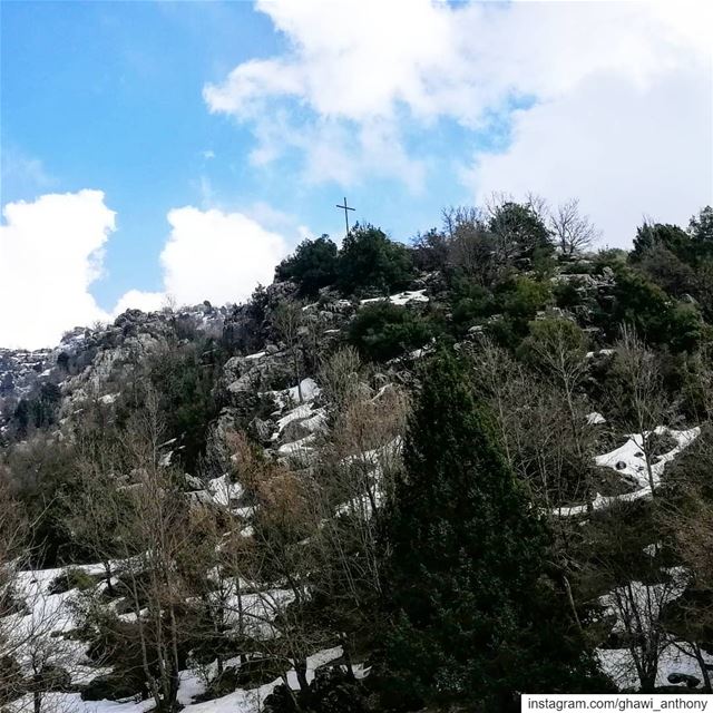 والشتي مش حابب يتركنا ويروح.. 🌲❄️... (Mount Lebanon Governorate)