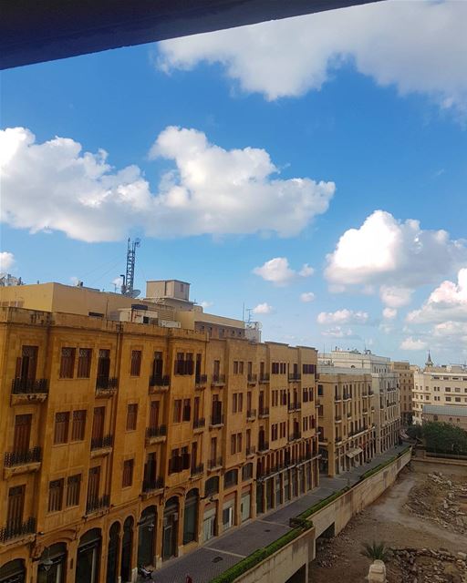 وبالآخر في آخر في وقت فراق....  ig_respect  ig_lebanon  lebanon_hdr ... (Downtown Beirut)