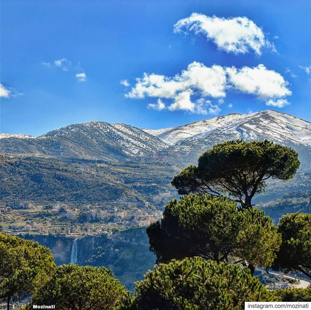 وطني يا جبل الغيم الأزرق .. وطني يا قمر الندي و الزنبقيا بيوت البيحبونا يا (Jezzîne, Al Janub, Lebanon)