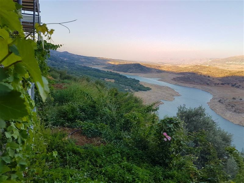 وفي الليل يضيق الفارق ويتسع التأويل. - محمود درويش ig_lebanon ... (سد القرعون)