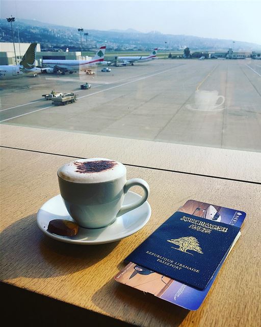ولان سكر  قهوتي فقط انتفي غيابك اشرب قهوتي مرة.. صباح_السعاده  قهوة_الص (Rafik Hariri International Airport)