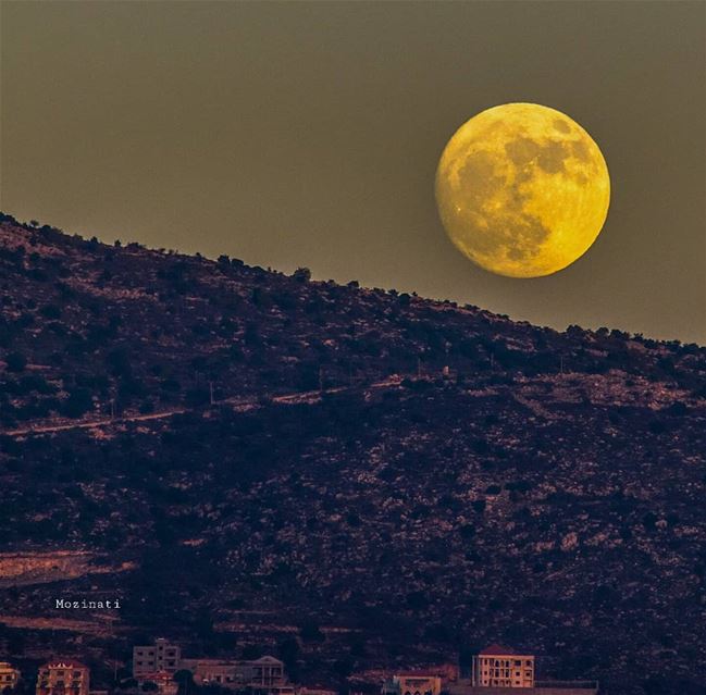 يا جبل البعيد خلفك حبايبنا.. 💞 ====================================== ... (Lebanon)