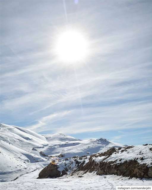 يا جبل اللي بعيد.. خلفك حبايبنا ❄💙  natgeolebanon  nature ...