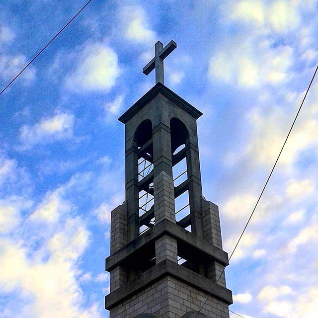 يا ساكن العالي ،طل من  العالي.... (Kornet El Hamra , Mont Liban . Lebanon)