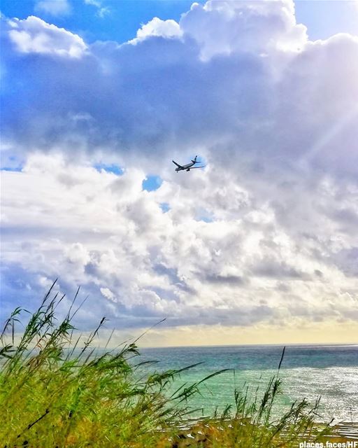 يا ست الدنيا يا بيروت… 🇱🇧🇱🇧 Photo by @hussein.fwz 📷 landscape ... (Beirut, Lebanon)