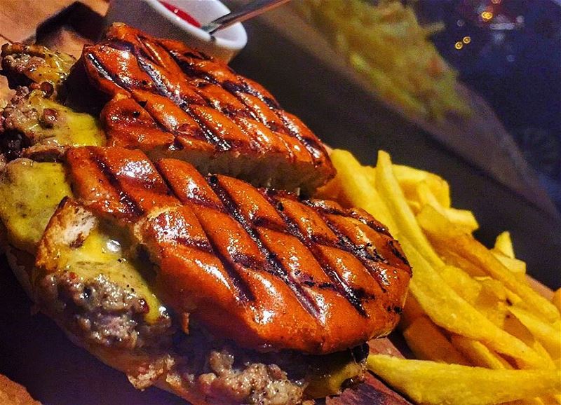 🍔⛽️🔥 Butterburger Burger Burgerlover Burgerlovers Burgeraddict... (Skirt Beirut)