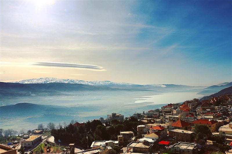 ☁️ cloud  lenticular  sky  village  mountain  snow  lake  view  bekaa ... (Saghbîne, Béqaa, Lebanon)