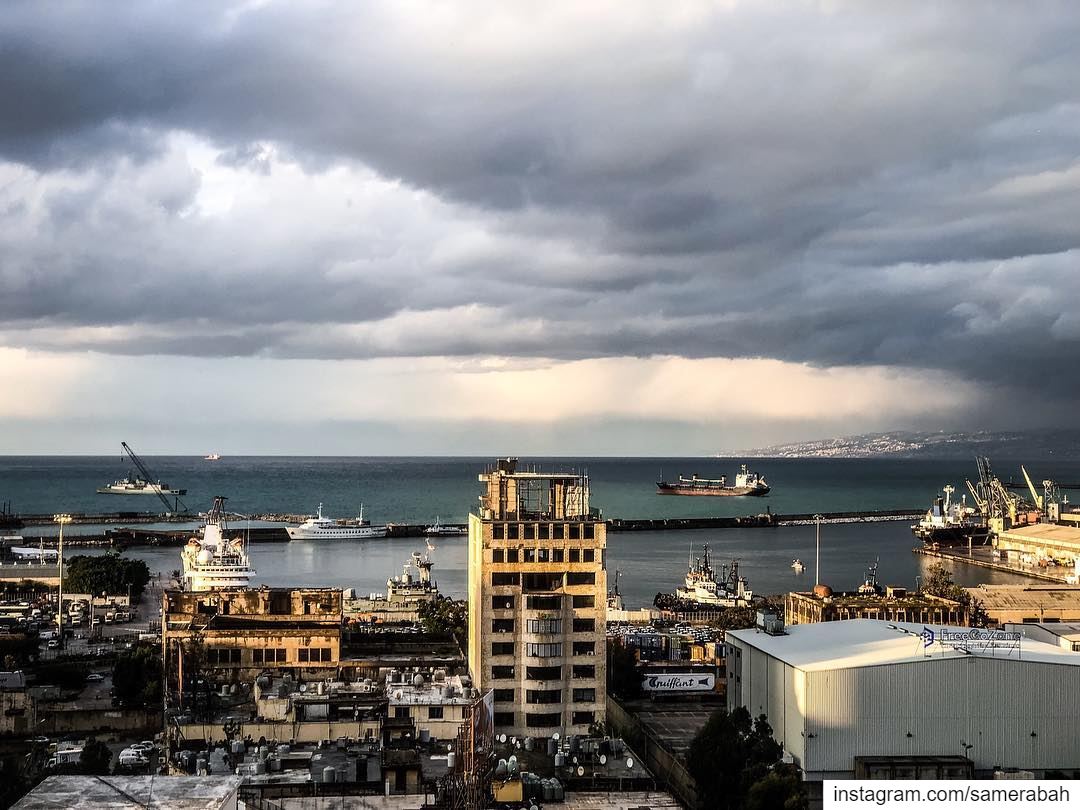 ☁️ 🌧........... cloud  storm  outdoors  visualsoflife ... (Beirut, Lebanon)