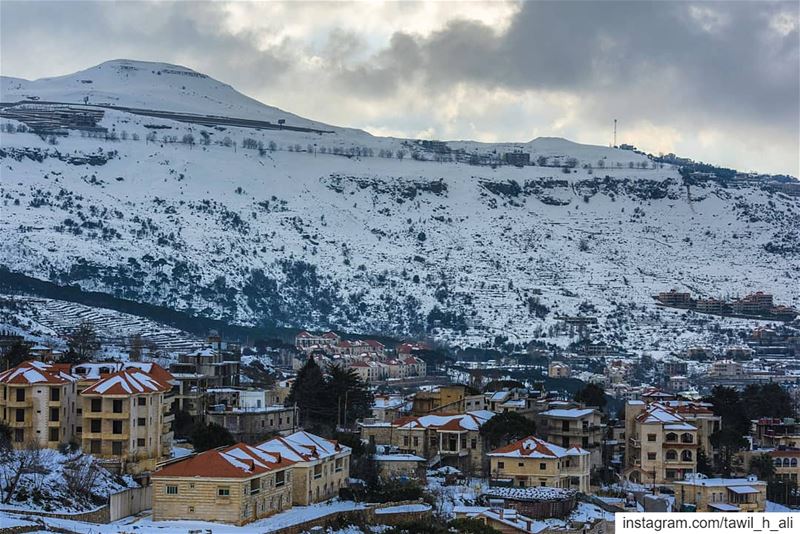 🏠❄️ landscape  mountains  snow  houses  snowy  winter  beautiful ... (Hammana)