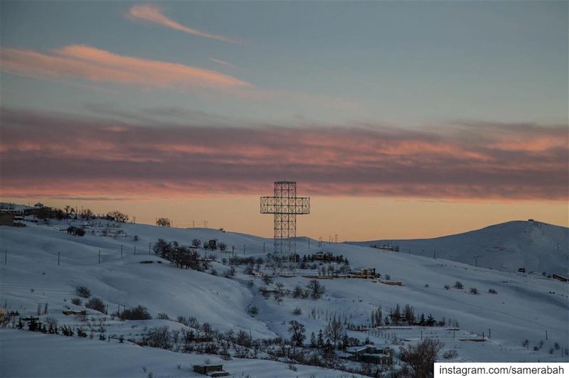 ✝️ .......... sunset  clouds  livelovefaraya  livelovelebanon ... (Faqra)