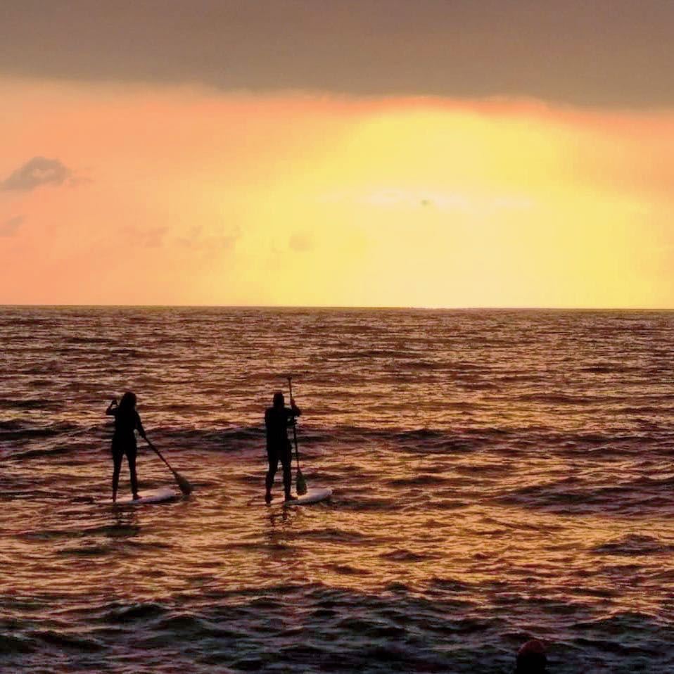 〰️〰️〰️ goodnight  beautiful  world 🧡... sup  standup  paddle ... (Tonic Beach Okaibe)