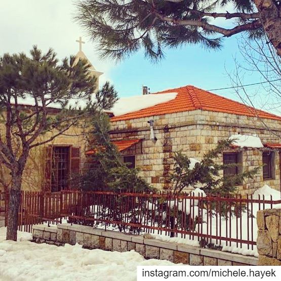 ❄️🏡⛪️❄️ naturephotography  snow  lebanonhouses  instalebanon ... (Dhour choueir)