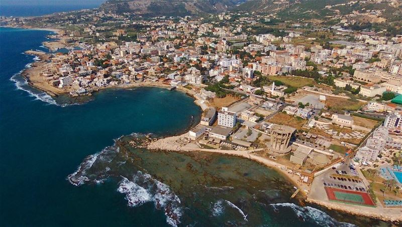 ⚫️Actually, I think that Batroun doesn't need filters and photoshop,... (Le Colonel Batroun)